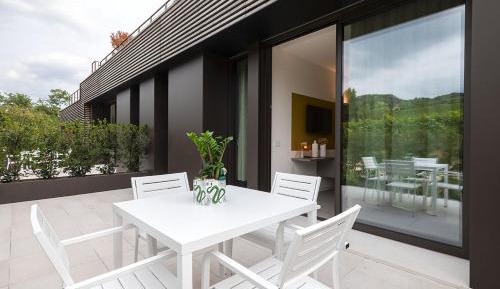 Apartment with Terrace