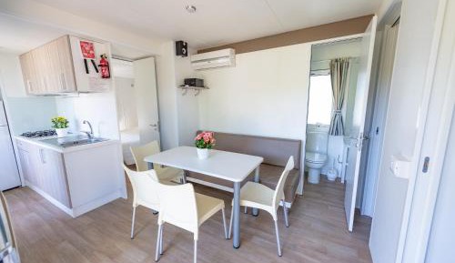 Mobile Home Deluxe Family
