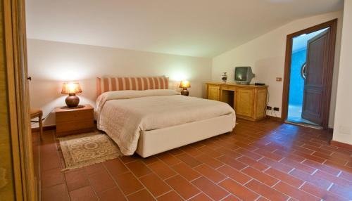 One-Bedroom Apartment (2 Adults + 2 Children) - Attic