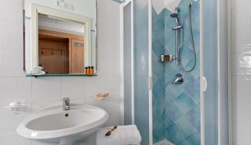 Quadruple Room with Terrace