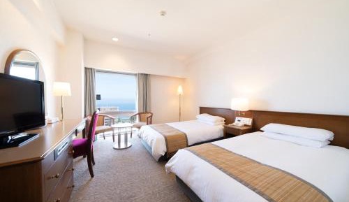 Standard Twin Room with Sea View - Non-Smoking