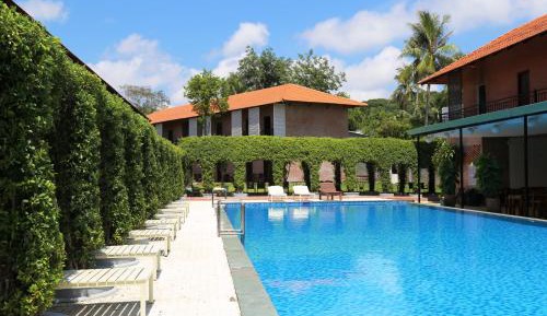 Triple Room with Pool View