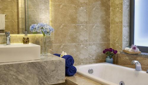 Royal Suite with Hill View