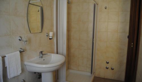 Quadruple Room with Private Bathroom