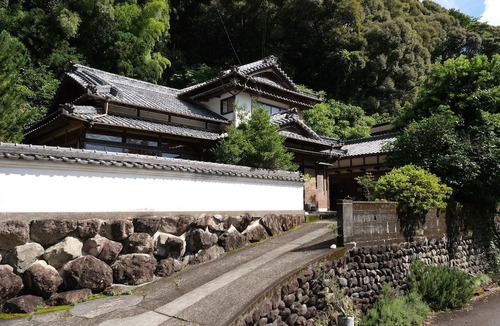Hata-gun Hotel | Shimanto Riverside Hideaway