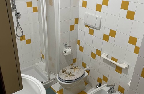 Bisenti Apartment | Charming Central Bisenti Getaway with Garden and off street parking