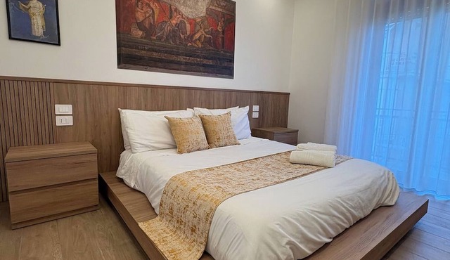 Suite with balcony near Pompeii, Sorrento, and Amalfi